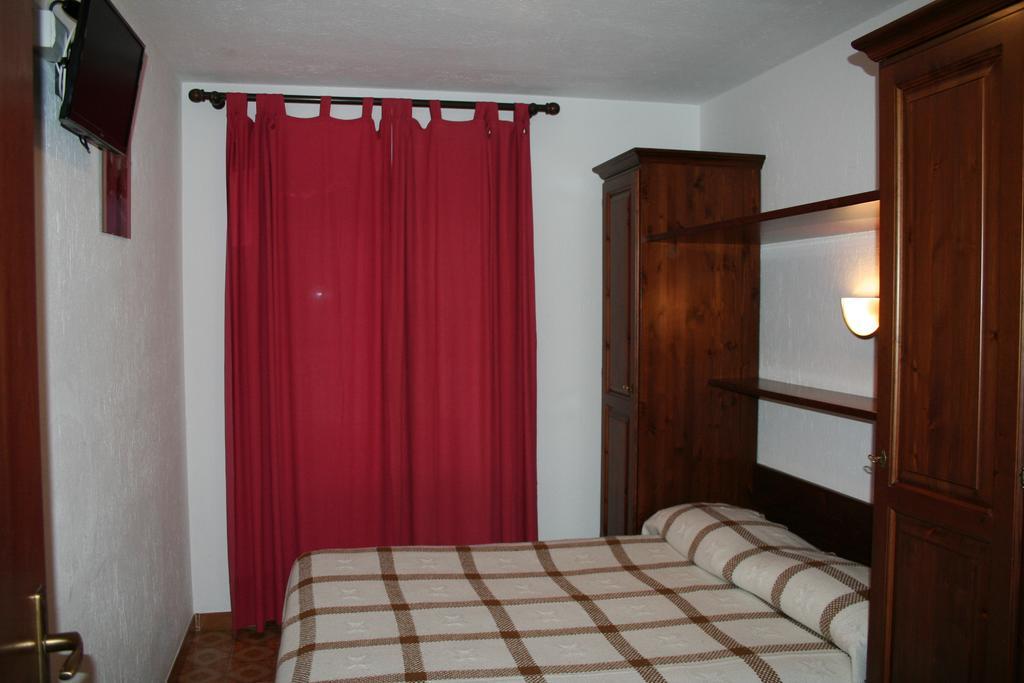 Hotel Beau Sejour Arvier Quarto foto