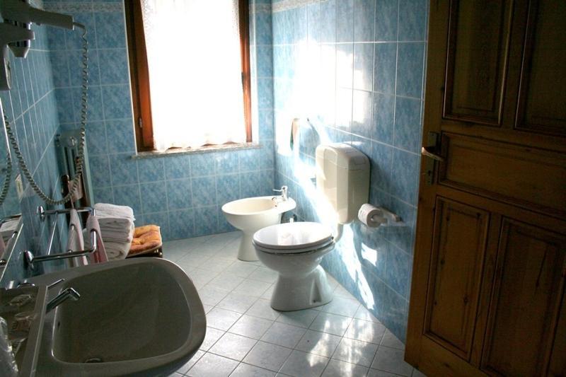 Hotel Beau Sejour Arvier Quarto foto